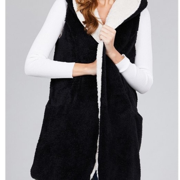 BLACK WHITE reversible FAUX FUR Vest - Hoodie - Picture 2 of 4